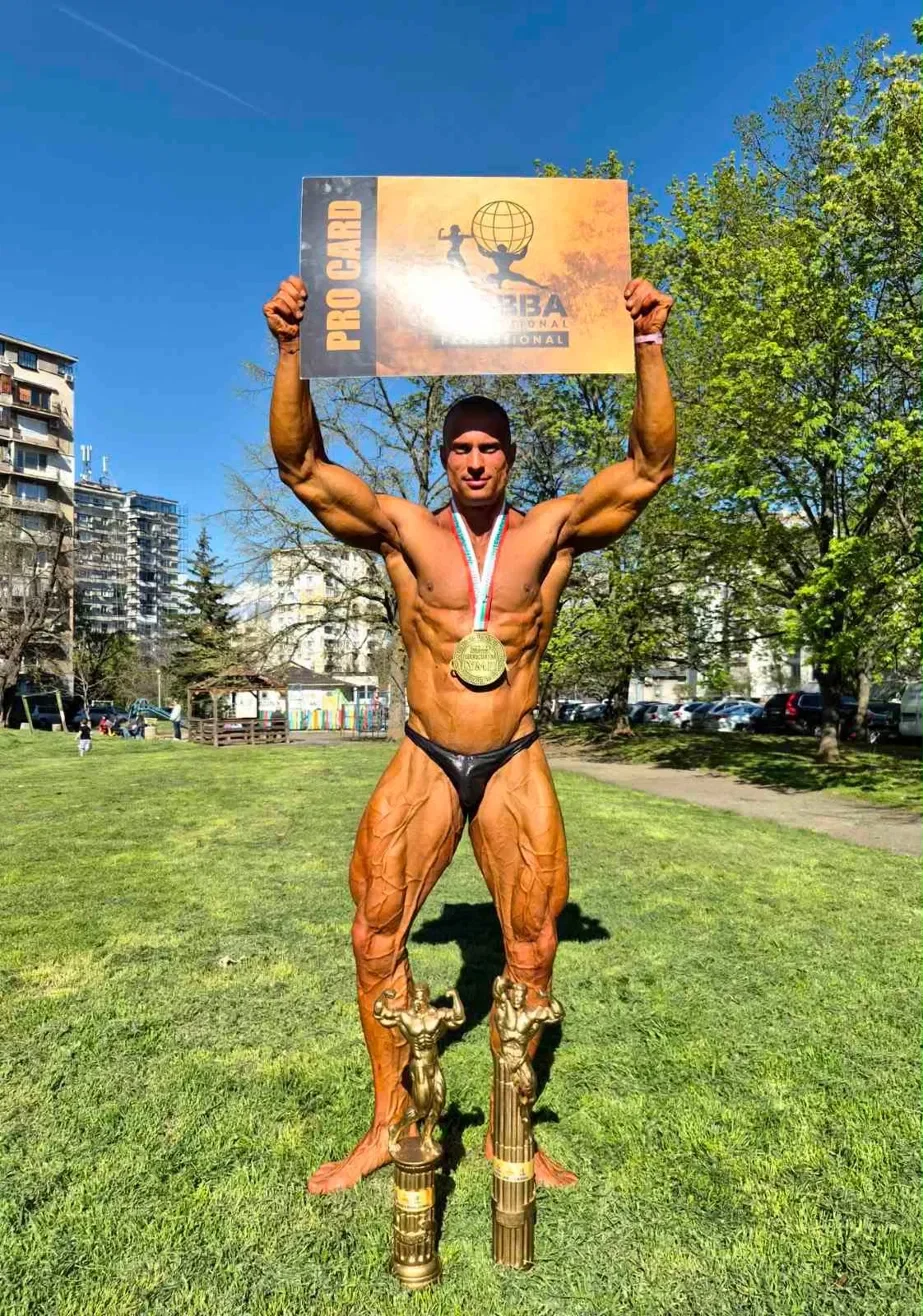Stage pose